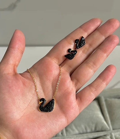 Black swann studs and pendant set