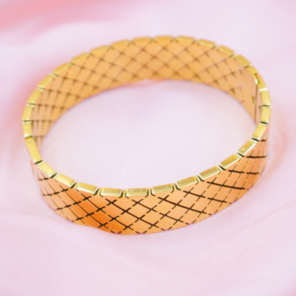 Stunning Golden Stainless Steel Anti-Tarnish Bracelet