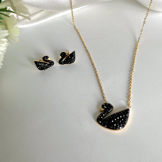 Black swann studs and pendant set