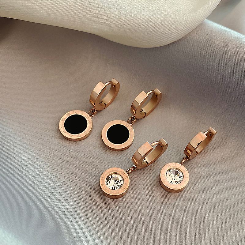 Fashion Classic Roman Black Disc Pendant Stainless Steel Rose Gold 2025