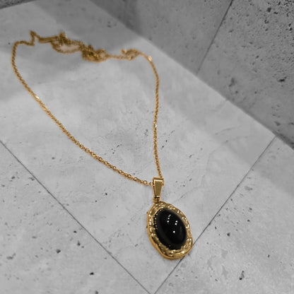 Odessa Oval Stone Necklace in Gold