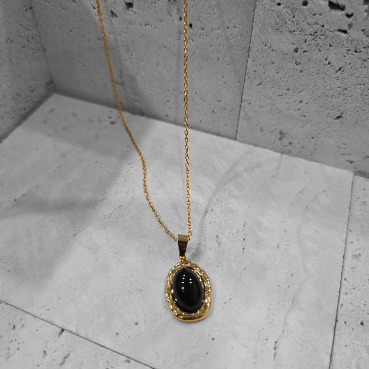 Odessa Oval Stone Necklace in Gold