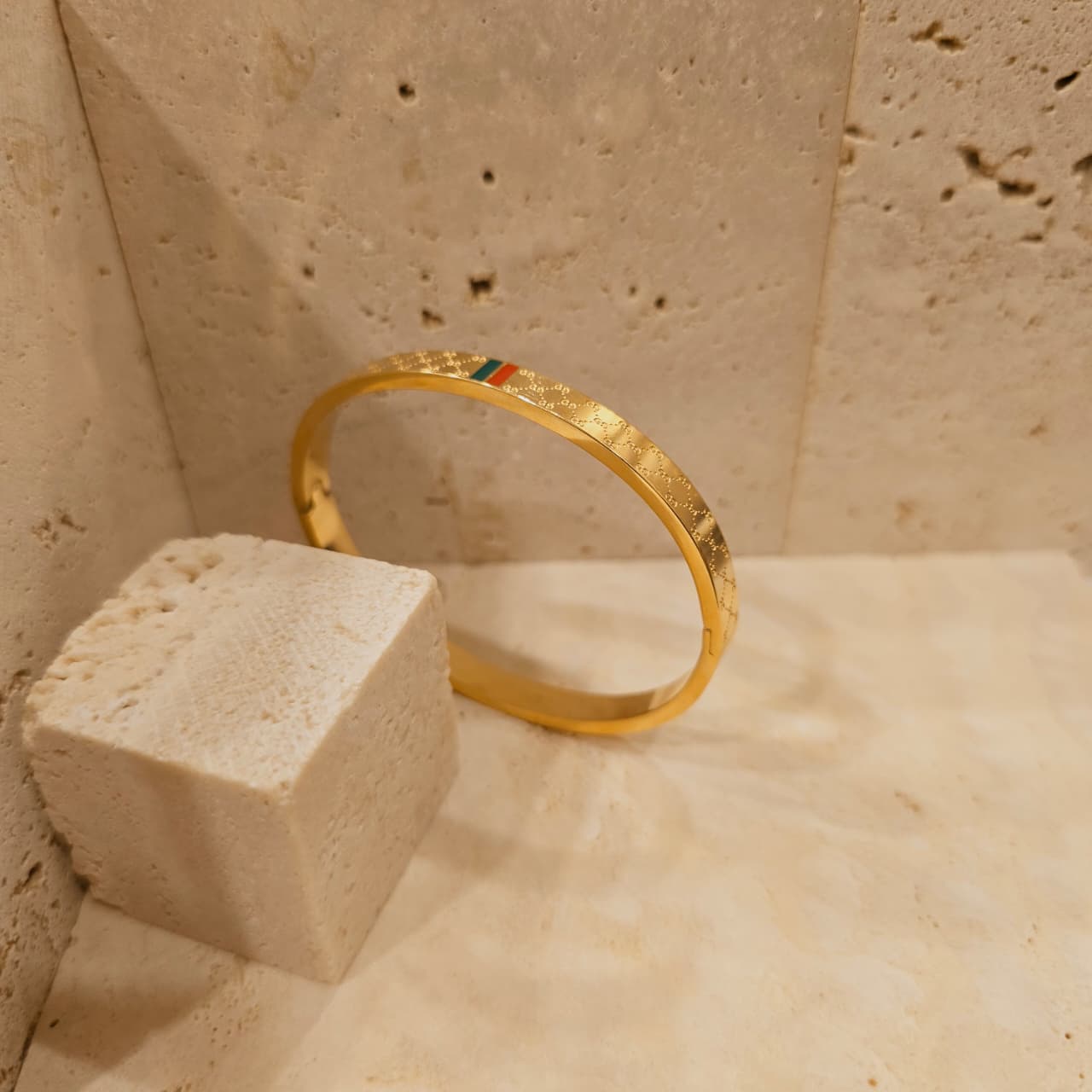 Decenzo Premium Gold-Plated Bangle – Gucci Inspired Design