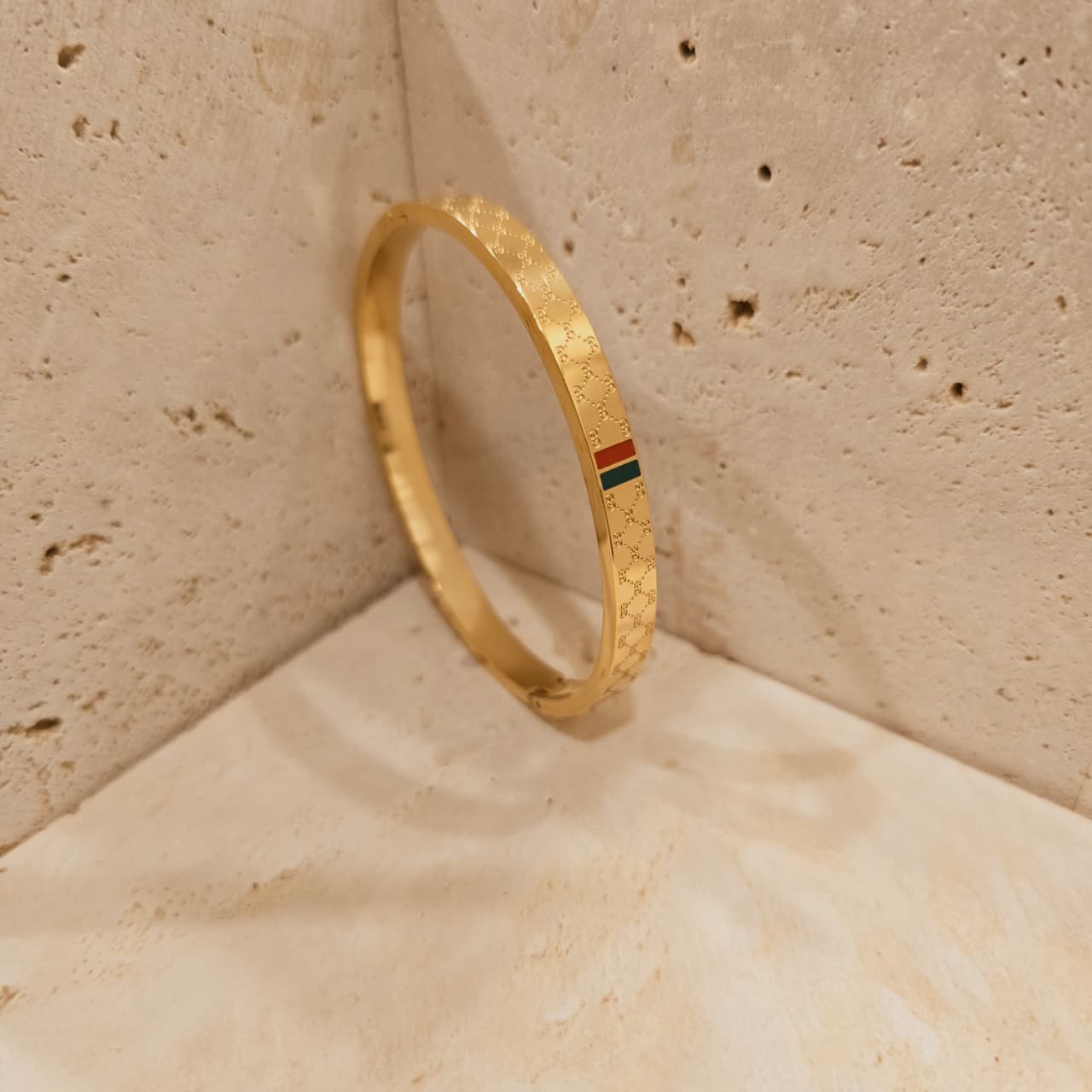 Decenzo Premium Gold-Plated Bangle – Gucci Inspired Design
