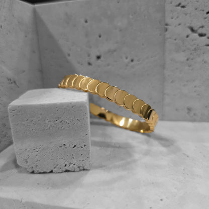 PVD Coated Real Gold Plated 18K Gold Irregular Solid Color 304 Stainless Steel Classic Style Waterproof Non Tarnish 304 Stainless Steel Bangle