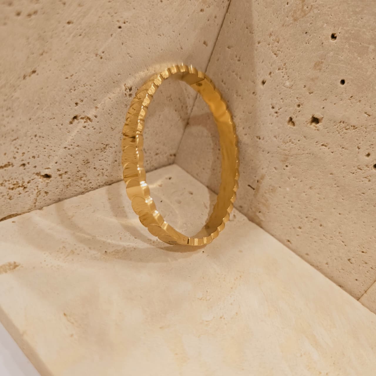 PVD Coated Real Gold Plated 18K Gold Irregular Solid Color 304 Stainless Steel Classic Style Waterproof Non Tarnish 304 Stainless Steel Bangle