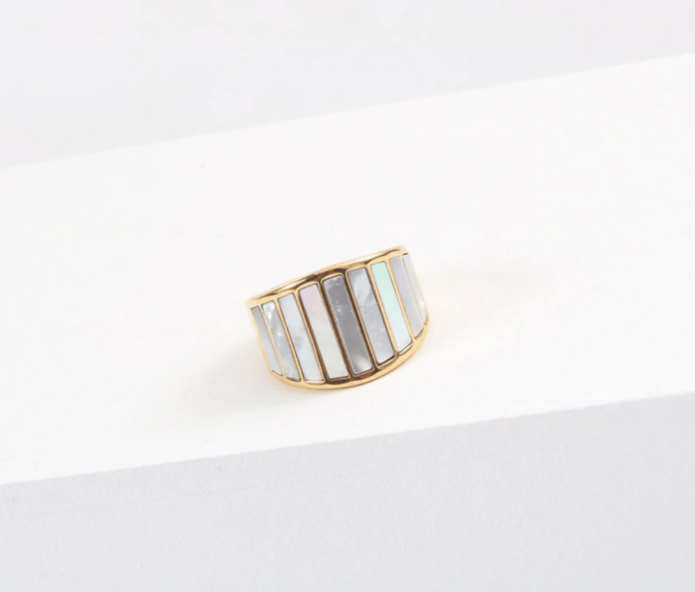Stella - Mother of Pearl Statement Ring