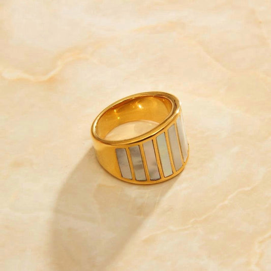 Stella - Mother of Pearl Statement Ring