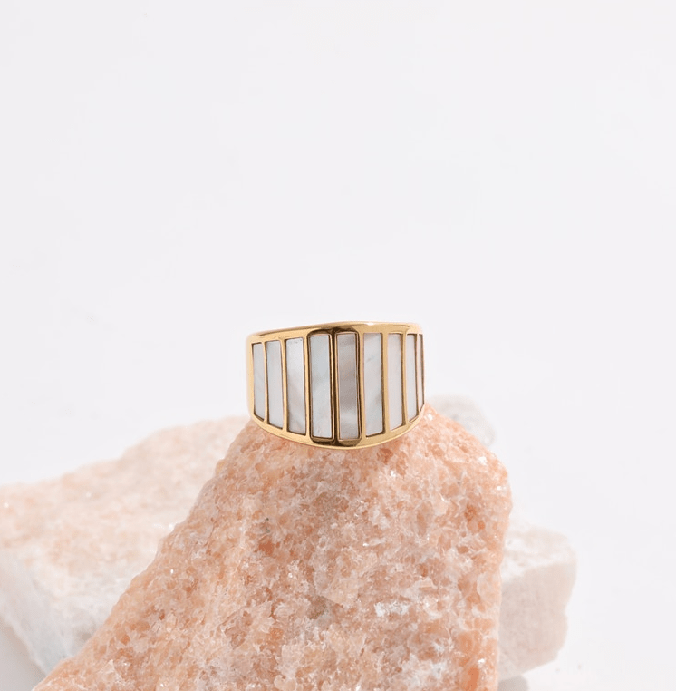 Stella - Mother of Pearl Statement Ring