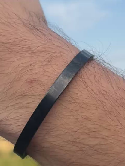 SleekEdge™ Unisex Black Stainless Steel Bracelet