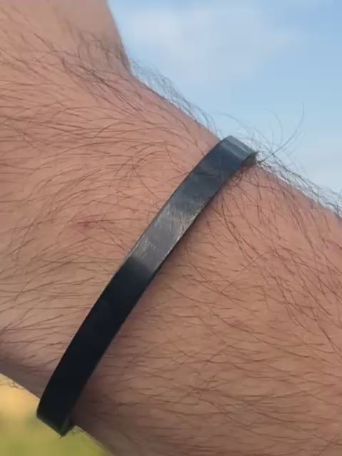 SleekEdge™ Unisex Black Stainless Steel Bracelet